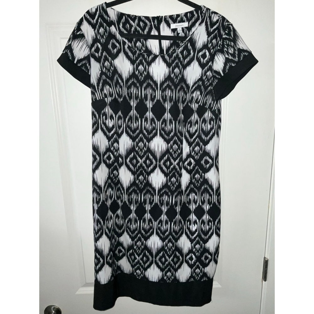 Dressbarn Women's Black and White Short Sleeved Dress Size 12